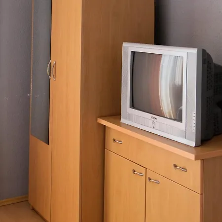 Ariston 3*